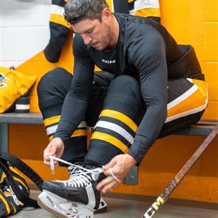 
Brad Lambert Father Ross Lambert Is A Former Pro Hockey Player 