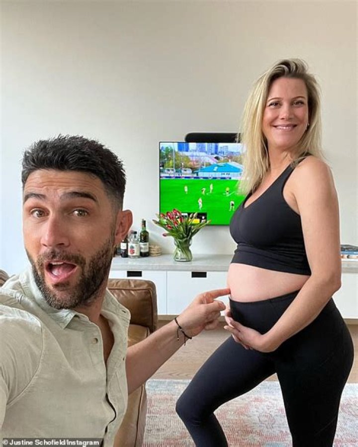 
Is Justine Schofield Pregnant? Australian Author And Her Partner Brent Is Expecting Baby, Due Date Exposed 