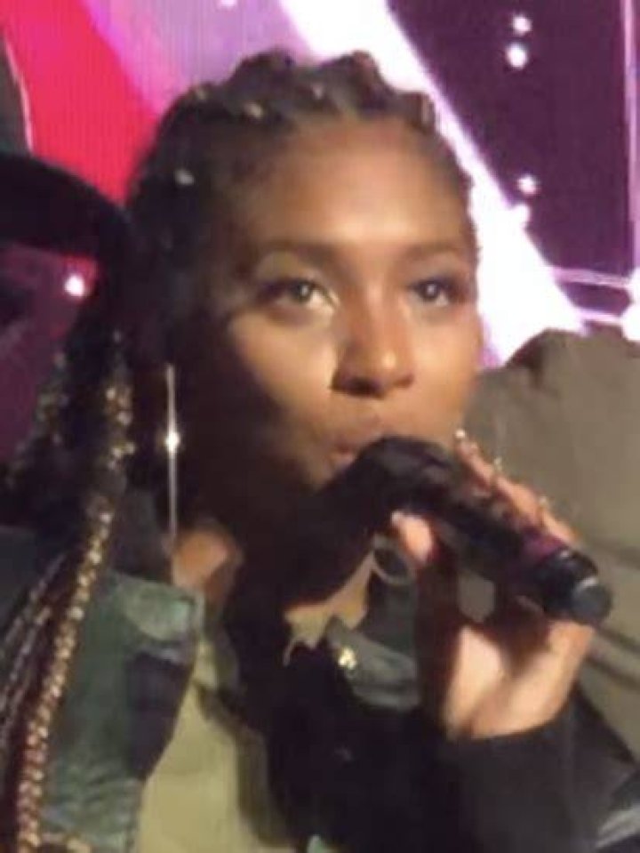 
Jasmine Clifford – Antivaxmomma Age, Birthday, Wikipedia, Who, Nationality, Biography 