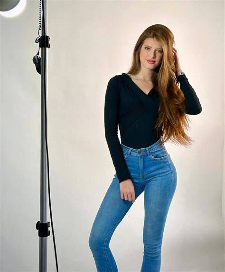 Julia Vitoria Mayer Height, Weight, Net Worth, Age, Birthday, Wikipedia, Who, Instagram, Biography